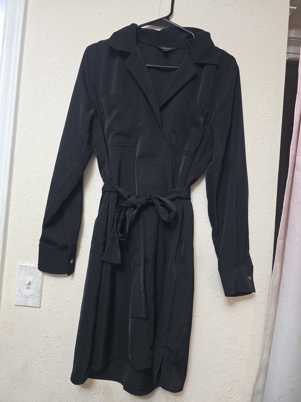 Banana Republic Black Long-Sleeve Shirt Dress with Waist Tie - Picture 3 of 13